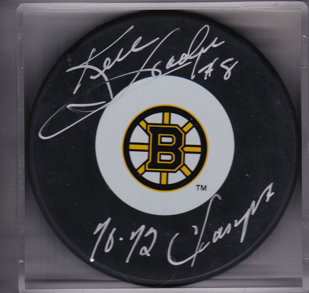 Ken Hodge Autograph Boston Bruins Logo puck Stanley Cup 1970, 1972
